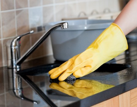 Cleaner preparing a flat for move-in cleaning in Elephant and Castle