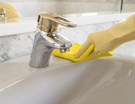 Deep carpet cleaning process in a modern Elephant and Castle apartment